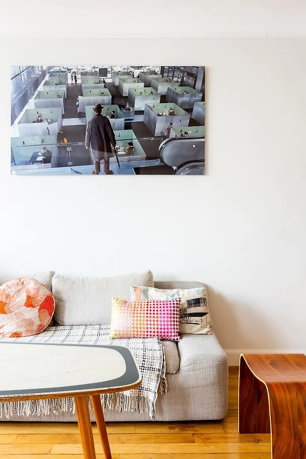 Veeve - Retro Chic In Petit Montrouge Apartment Paris France