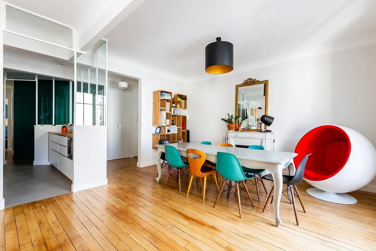 Veeve - Retro Chic In Petit Montrouge Apartment Paris