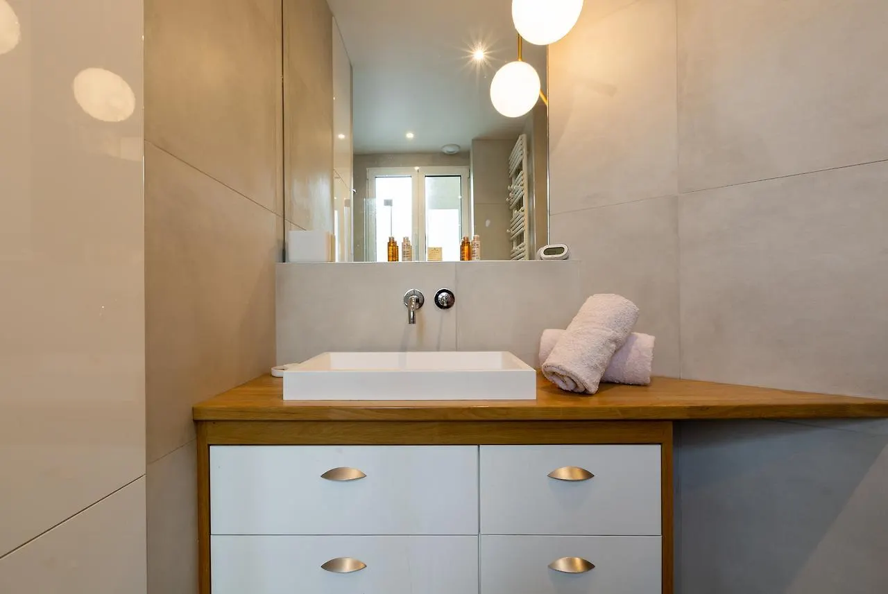 Veeve - Retro Chic In Petit Montrouge Apartment Paris 0*,  France